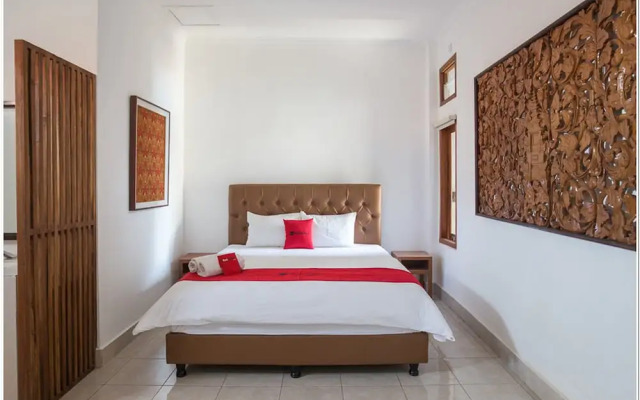 RedDoorz near Padang Galak Beach
