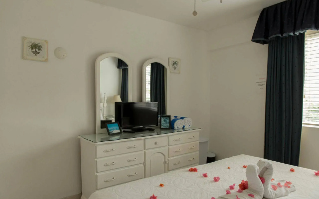 Dolphin Beach Suite