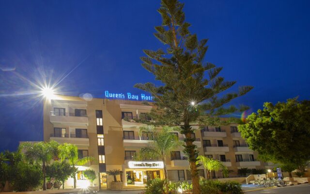 Queen's Bay Hotel вид на фасад