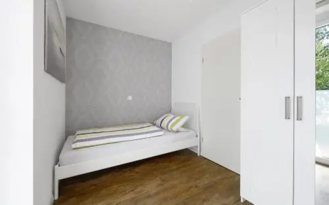 Apartment End