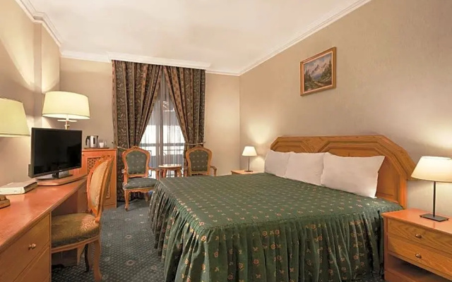 Ramal Kuwait Hotel