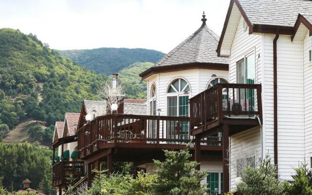Отель Daegwalnyeong Sky Keeper Pension Южная Корея, Пхёнчан - отзывы, цены и фото номеров - забронировать отель Daegwalnyeong Sky Keeper Pension онлайн вид на фасад