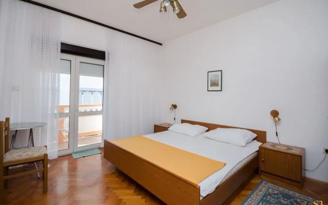 Apartments and Rooms Kata