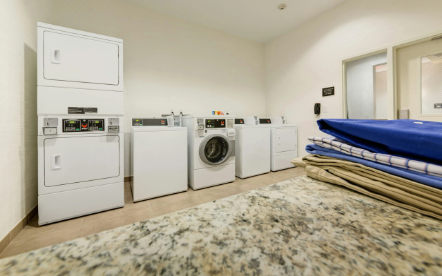 Hampton Inn & Suites Dallas/Plano-East