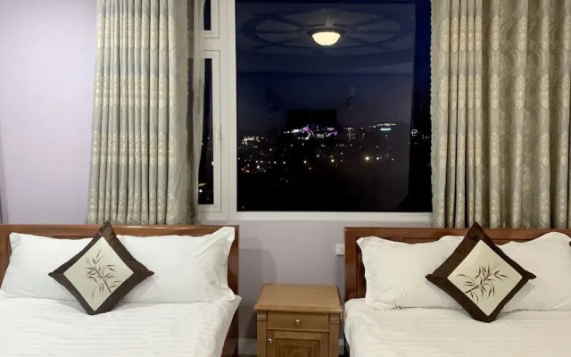 Phuong Dung Hotel