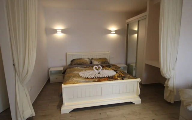 The Seasons Beach Design Studio Sea View
