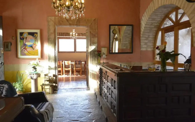 Hotel Amor y Paz