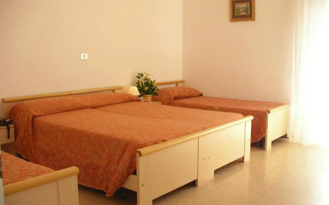 Hotel Trovatore