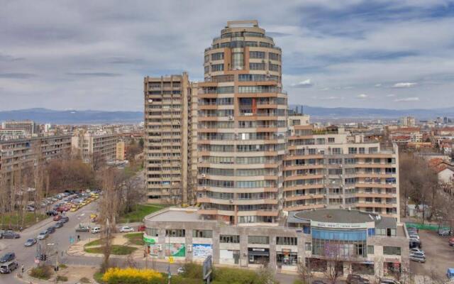Отель Panorama Madison вид на фасад