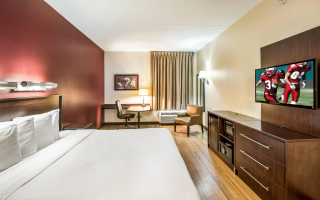 Red Roof Inn PLUS+ San Antonio Downtown - Riverwalk