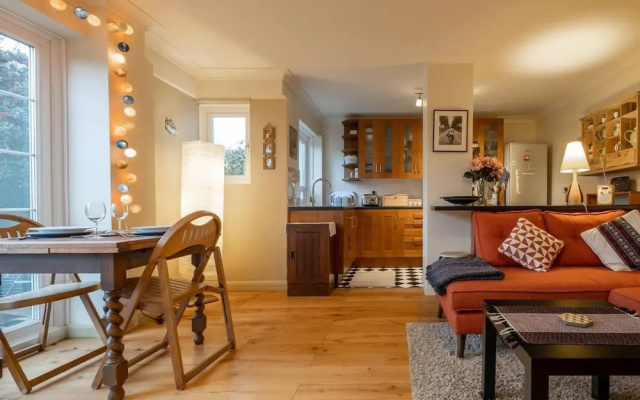Host Stay Tivoli Den
