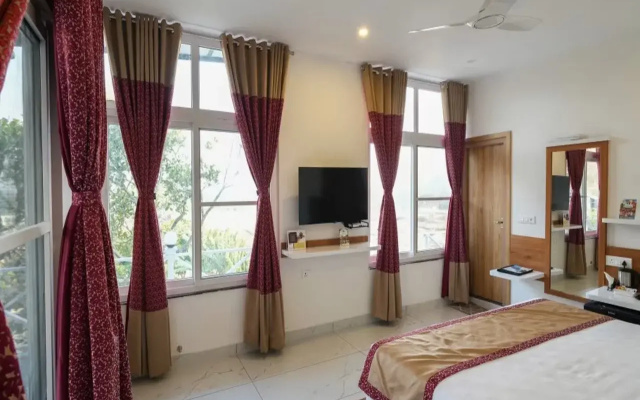 MGM Whispering Wind's Yelagiri