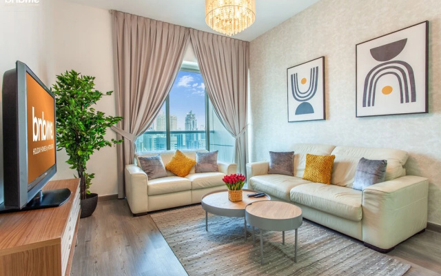 1B-Armada 3-2506 by bnbme homes