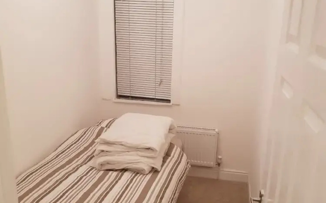 Woodleigh Luxury 3 Bedrooms House