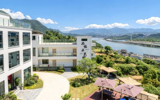 Shihengfeng Homestay (Sanxia Daba Tourist Area)