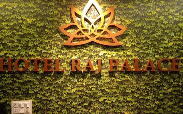 Fabhotel Raj Palace I