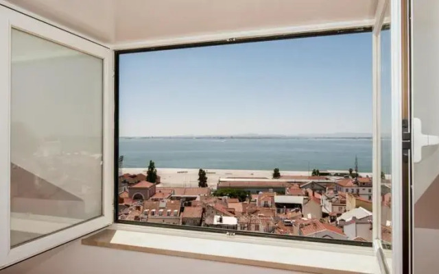 Localtraveling Portas do Sol River view