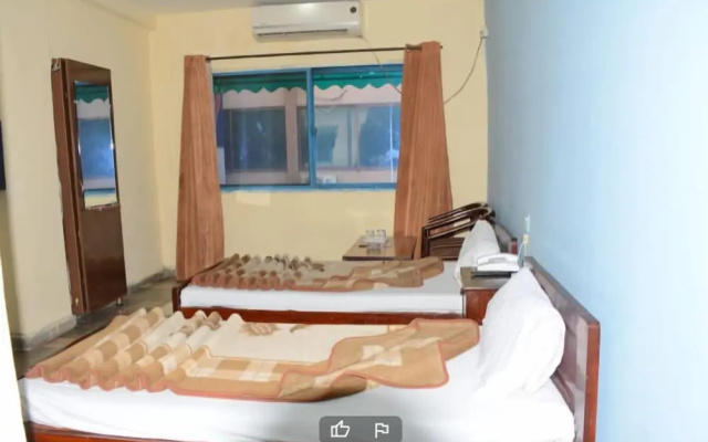 Hotel Alpine Faizabad