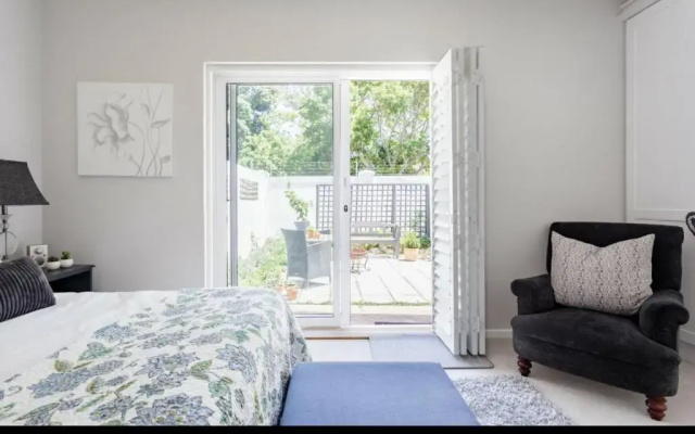 18 Abbotsford