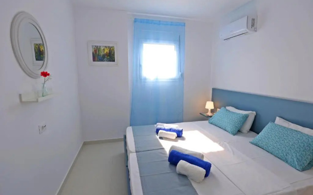 Xenos Villa 7 With a Private Pool Near the sea