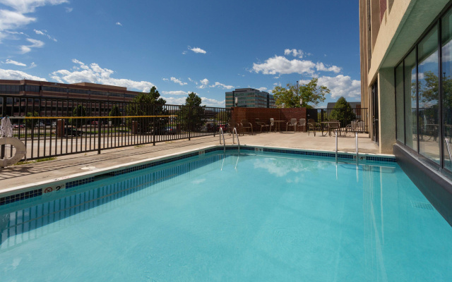 Drury Inn & Suites Denver Tech Center