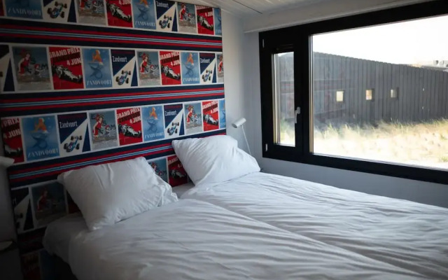 Modern Lodge With Dishwasher, Near the Beach