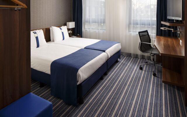 Отель Holiday Inn Express Amsterdam - Schiphol Нидерланды, Хофддорп - отзывы, цены и фото номеров - забронировать отель Holiday Inn Express Amsterdam - Schiphol онлайн комната для гостей