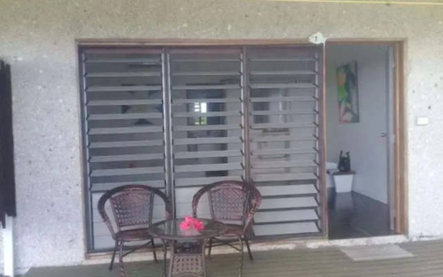Funky Fish Beach & Surf Resort - Hostel