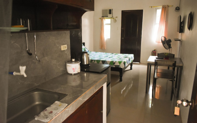 Studio Room With Private Bathroom and Kitchenette