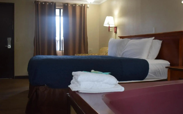 Knights Inn Farmington Hill