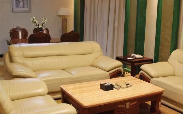 East Lake International Hotel