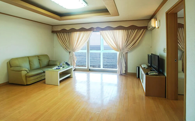 Jeju Sound of Waves Pension