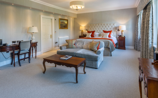 Storrs Hall Hotel