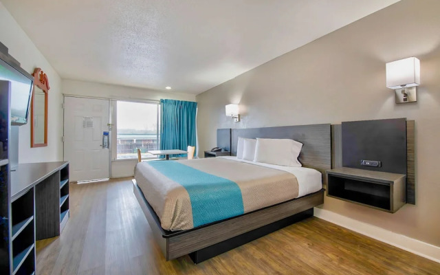 America's Comfort Lodge
