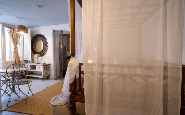 Rock Villas - Emporio | Pool, Jacuzzi, Castle View
