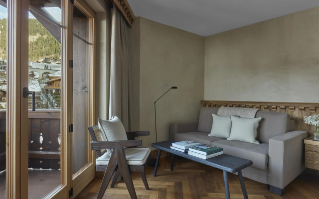 Miiro The Mansard