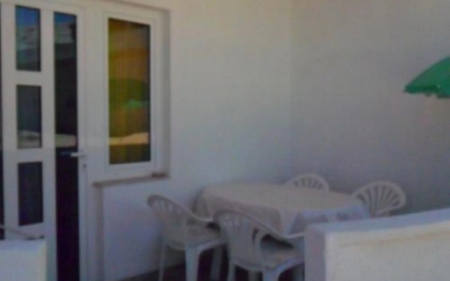 Sarin - Free Parking and Flat Internet - A2