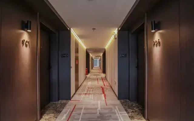 Jinjiang ZMAX Manxi Hotel (Guiyang Century Jinyuan Shopping Center Baihua Avenue Subway Station)