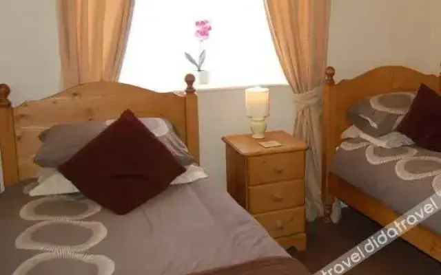 Paddocks House