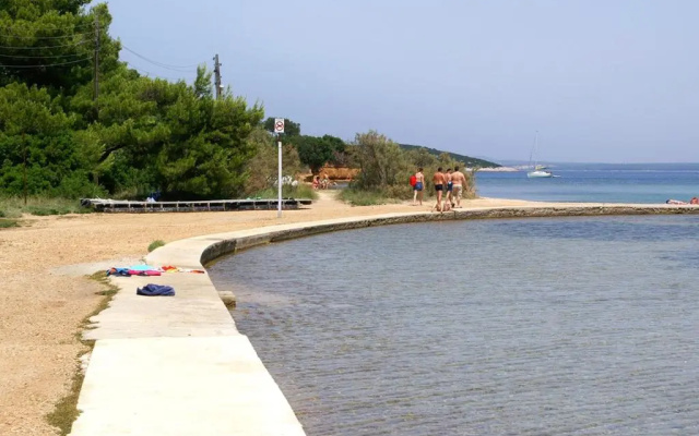 Apartments by the sea Vrgada, Biograd - 4206