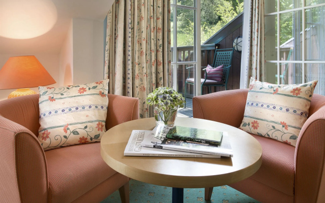 Romantik Hotel die Gersberg Alm mit Panorama über Salzburg und Outdoorpool ab Mai