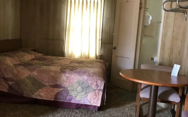 Coronado West Motel