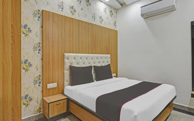 Collection O 86478 Hotel Greenleaf