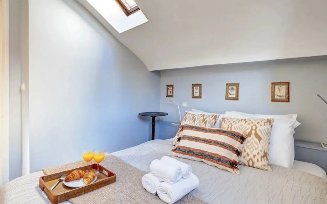 Comfortable 1BR in Latin Quarter