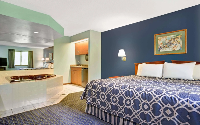 River Hill Inn & Suites
