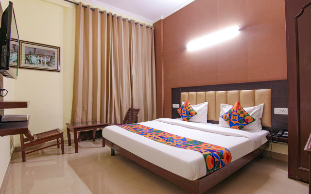 Fabhotel Town Pride