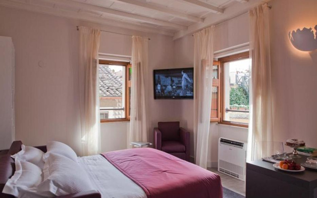 Navona Palace Luxury Inn