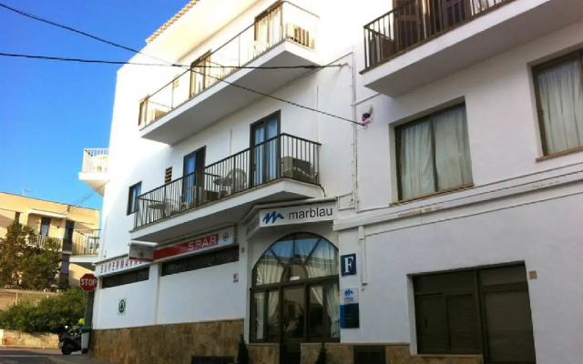 Marblau Hostal