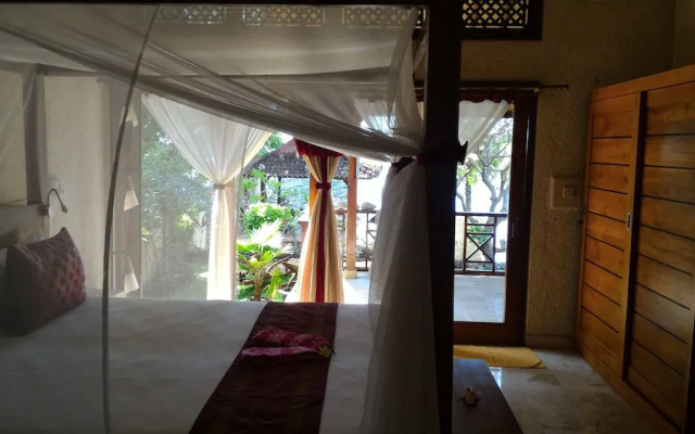 Teluk Indah Beach & Pool Villa