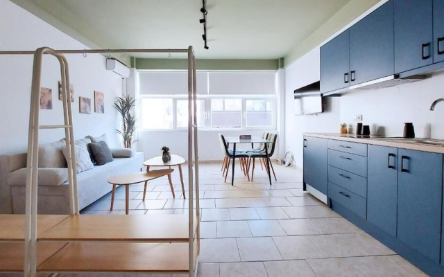 Modern Comfort N' City Vibes Apartment.